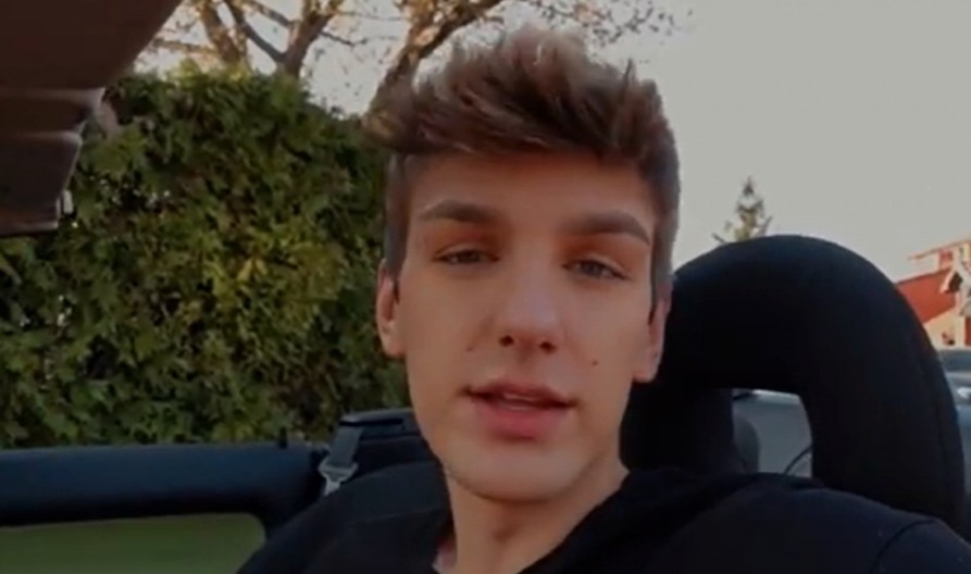 "PRETHODNA DVA DANA SU BILA BORBA ZA ŽIVOT" Oglasio se naš jutjuber nakon što je hospitalizovan, evo u kakvom je stanju (FOTO)