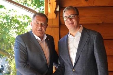 VUČIĆ SE SASTAO SA DODIKOM Razgovor o unutrašnjim i spoljnim napadima na Srbiju i Srpsku