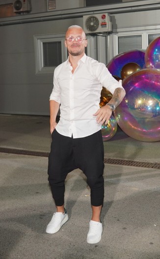 MUNJEZ SE ISTOPIO OD EMOCIJA! Objavio fotke sa naslednikom koje su raznežile sve (FOTO)