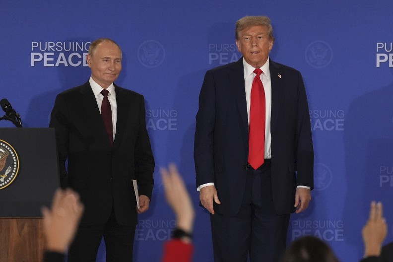 "OTVOREN JE PUT, ALI DOGOVOR... NISMO JOŠ TU" Šta su dogovorili Putin i Tramp?