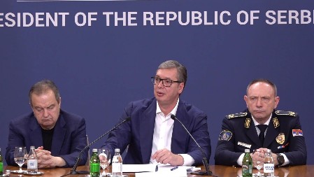 BLOKADERI DVA DANA LAŽU O UBIJENOM DETETU Vučić: Ljudi koji su manipulisani prihvataju laž kao činjenicu