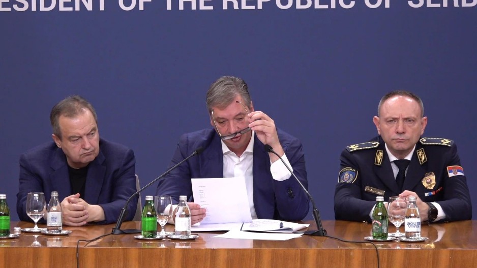EVO DA LI JE BILO RAZMATRANJA O UVOĐENJU VANREDNOG STANJA Vučić otkrio istinu