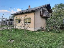 Prodaju kuću na 2 km od poznatog srpskog aerodroma, a cenom su oduševili mnoge