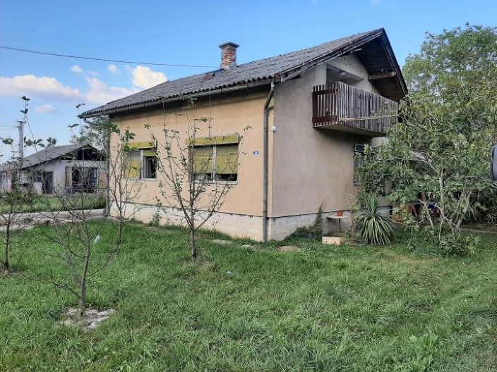 Prodaju kuću na 2 km od poznatog srpskog aerodroma, a cenom su oduševili mnoge