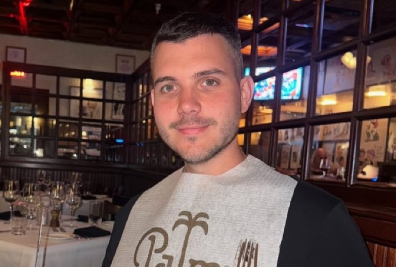 VIKTOR ŽIVOJINOVIĆ OTKRIO U KAKVOM JE STVARNO ODNOSU SA BRATOM FILIPOM Brena i Boba se ništa ne pitaju