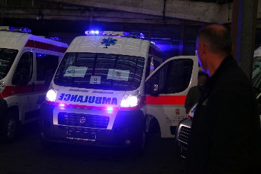 EVO KAKVE JE POVREDE ZADOBILA DEVOJČICA KOJU JE AUTO POKOSIO U USTANIČKOJ Nakon nesreće vozač pobegao