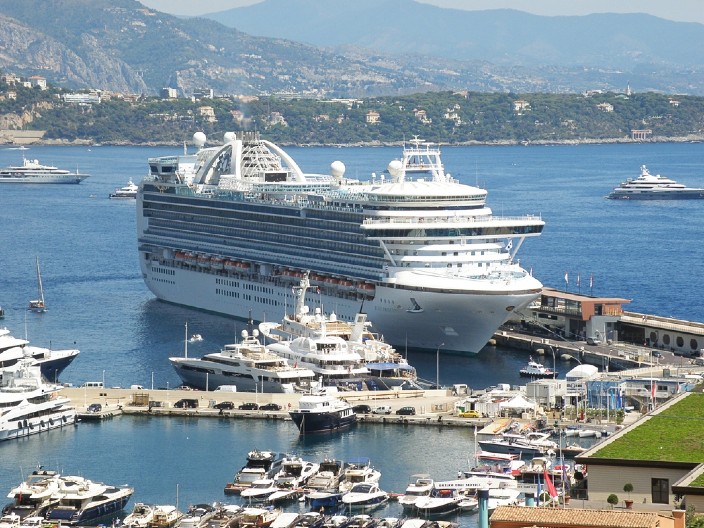 POTVRĐENA NAJGORA NOĆNA MORA PUTNIKA NA KRUZERU Evo šta se krije ispod broda - gore je nego što mislite