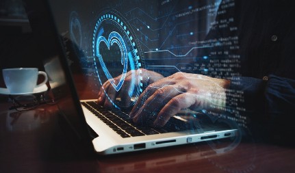 "POLUDELA ZA ROBOTOM" Devojka SE VERILA sa VEŠTAČKOM INTELIGENCIJOM – pokazala prsten, internet gori zbog AI mladoženje!