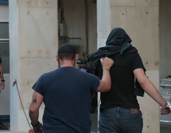 KIK-BOKSER GAJIO DROGU, PA ZAVRŠIO U ZATVORU Sa njim uhapšena još dvojica Srba u Sloveniji