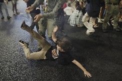 IZRAEL NE TOLERIŠE ANARHO-LIBERALE Polivali farbom kuću načelnika IDF, odmah završili u zatvoru