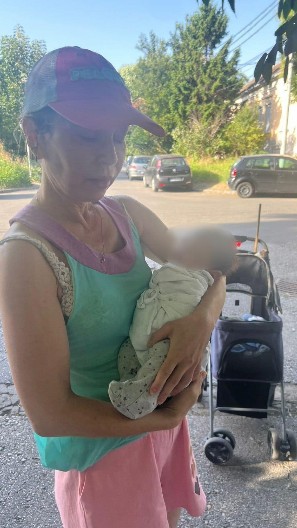 MAJA JE SPASILA BEBU U ZEMUNU "Otvorila sam kesu i videla bebu. Šokirala sam se"