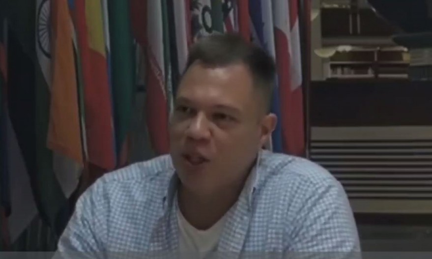 BLOKDER VEĆ DELI MINISTARSKE FOTELJE Evo zašto im se žuri, napadaju Vučića i crtaju mu metu na čelo