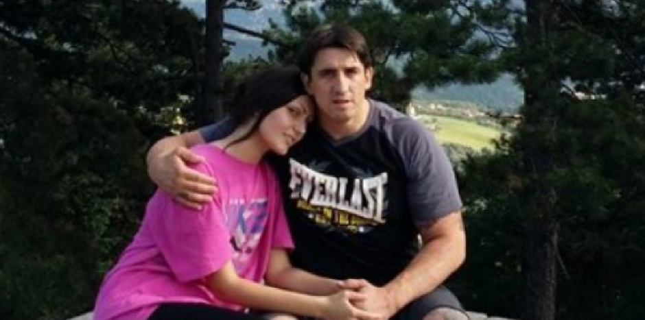 ČEKALA GA JE DOK JE BIO U ZATVORU, A ONDA JU JE PREVARIO SA KRISTINOM Ovo je bivša supruga Kristijana Golubovića sa kojom ima ćerku: "Najčestitija žena"