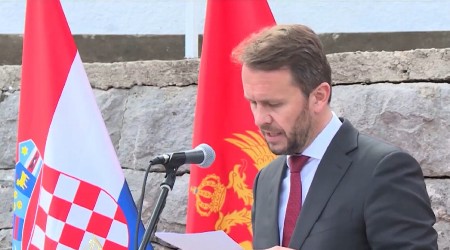 CRNA GORA PRISTALA NA UCENU: Zločini u Lori pod tepihom, ploča u Morinju postaje "istorija po meri"