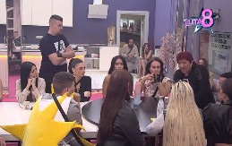 RIJALITI UČESNICA U LOŠEM STANJU: "Imala je karcinom dojke, sad su zahvaćena i pluća, prima jaku terapiju"