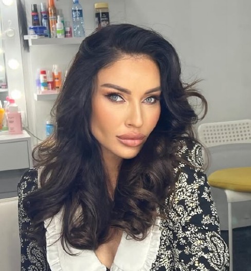 OVO NISTE ZNALI! Godište Katarine Živković iznenadilo mnoge, a evo koju je školu završila pa slučajno postala pevačica