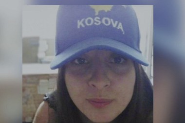 SKANDAL! Blokaderka i organizatorka gej parade srpske policajce nazvala "ratnim zločincima!"