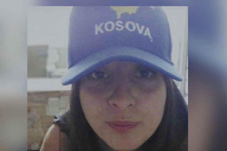 SKANDAL! Blokaderka i organizatorka gej parade srpske policajce nazvala "ratnim zločincima!"