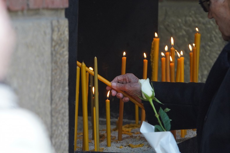 ŠVALERACIJA MU DOŠLA GLAVE  Pozlilo mu tokom odnosa , njegova udata ljubavnica pobegla