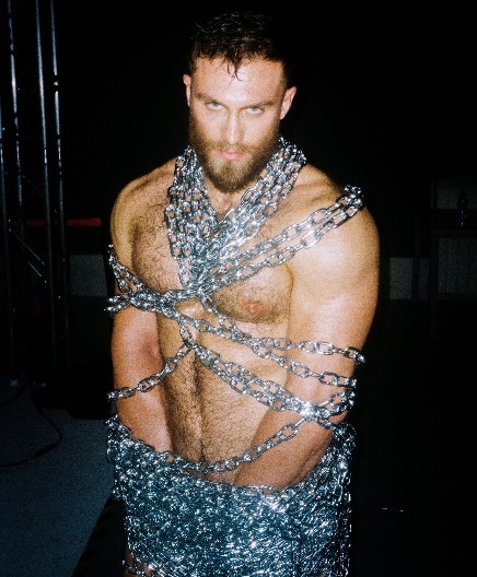 PUBLIKA U NEVERICI FranK u skupocenom spotu pokazao šta znači prava umetnost na Balkanu!