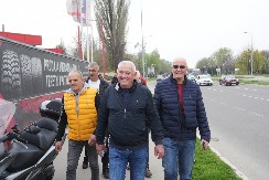 VELJA ILIĆ SE KITI TUĐIM PERJEM: Pogledajte šta je bivši ministar lupio i ostao živ