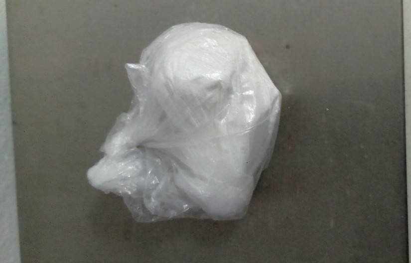 DOLIJAO DILER Policija ih na ulici zatekli kako vrše prodaju, odnosno kupovinu narkotika