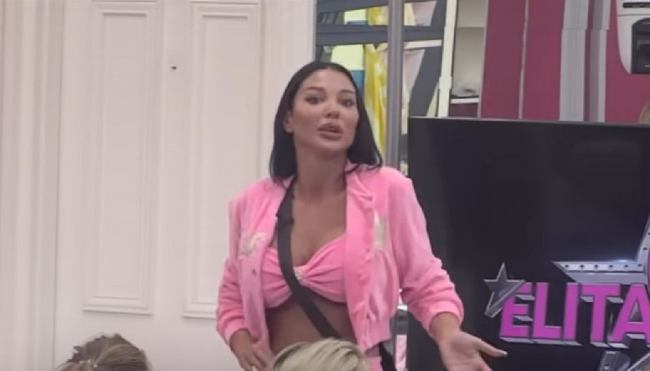 PALA U NESVEST PO DOLASKU U HOTEL! Maja Marinković otkrila da joj je letovanje na Siciliji bilo prava noćna mora, grcala u suzama