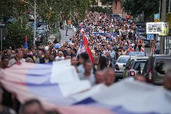 DANAS U 17 ČASOVA U VIŠE OD 200 MESTA U SRBIJI Građani šalju snažnu poruku: Vreme je da se blokade, nasilje i podele ZAUSTAVE