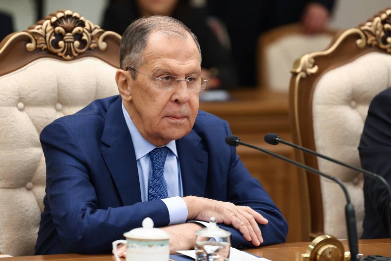 LAVROV O TOMAHAVCIMA: SAD još nisu donele odluku o slanju raketa Ukrajini