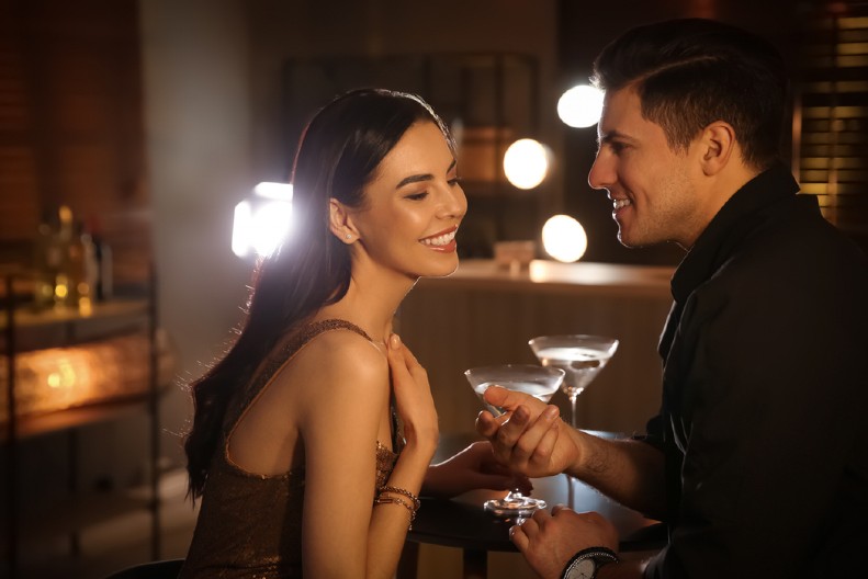 KAKO FLERTUJU HOROSKOPSKI ZNACI? Evo ko je posebno šarmantan - zavodi na svakom koraku i teško mu je odoleti