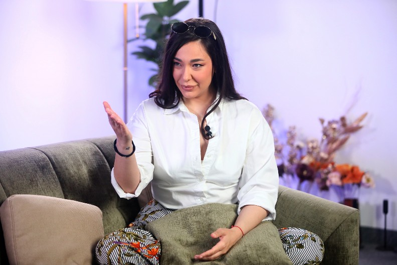 ''TREBALO JE DA NAS BUDE PET...'' Sanja Vučić otkrila tajne grupe Hurricane: ''Dovela sam Kseniju, a Jelena iz Novog Sada je odustala'' (VIDEO)