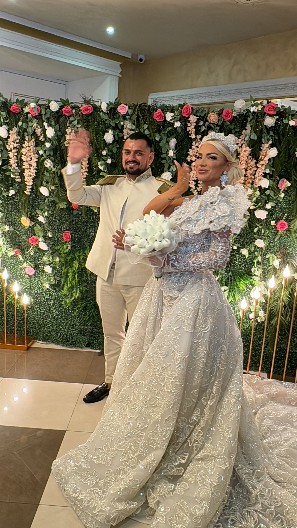 "RAZVODIM SE U ČETVRTAK, NAPRAVIĆU ŽURKU" Bora Santana slavi krah braka, već našao novu devojku