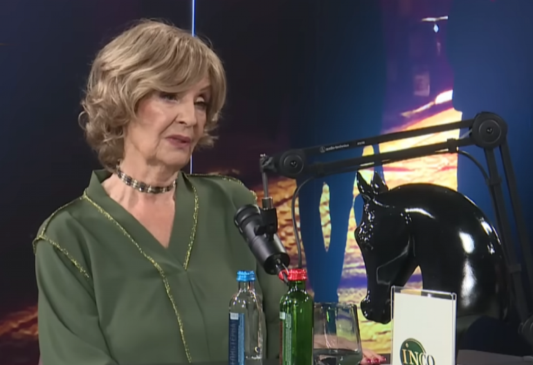 BIO JE SKORO DECENIJU MLAĐI OD NJE Najveća ljubav Lepe Lukić se završila tragedijom!