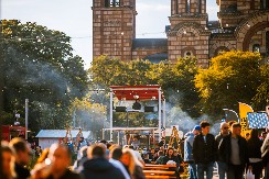 BURGER-RAJ STIŽE NA TAŠ!