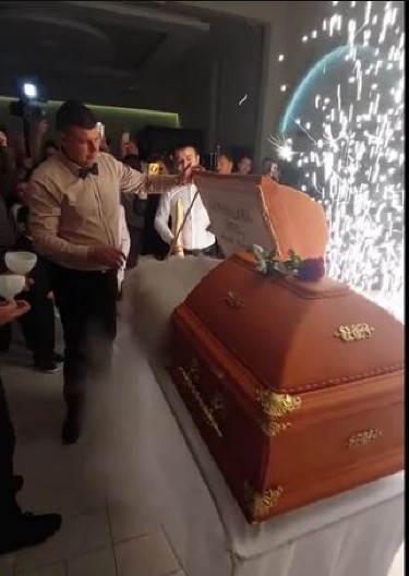 "JE LI UKUSAN PANTELIJA?“ Snimak sa grobarijade u Paraćinu šokirao sve