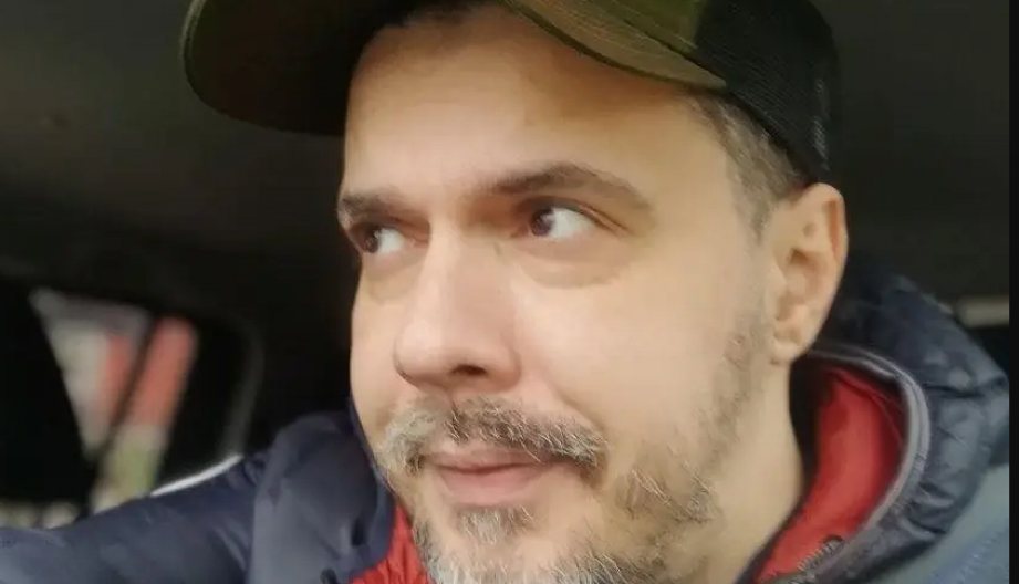 VELIKA TUGA U DOMU NAŠEG PEVAČA! Oglasio se javno pretužnim rečima (FOTO)