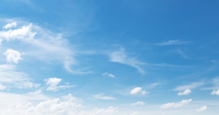 "BILO JE NEVEROVATNO" Žena snimila misteriozan objekat na nebu, društvene mreže se usijale od komentara (VIDEO)