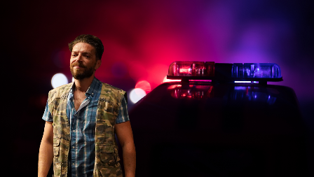 "MANIJAK JU JE PRATIO, VIDEO SAM KAKO UŽURBANO HODA" Porodica našeg glumca prošla pakao, progovorio o stravičnim detaljima