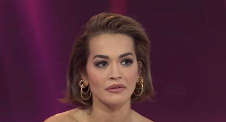 GOLA HALJINA RITE ORE OBORILA SVE SA NOGU Svi gledali u njen donji veš, sve se vidi