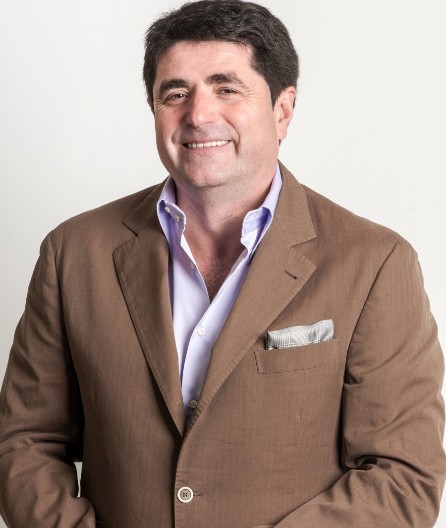 ŠOLAK IH ZAKINUO ZA 600 MILIONA DINARA Kompanije biznismena oštetile autore muzike, interpretatore i proizvođače fonograma