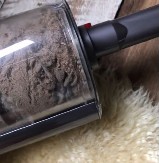 ŽENA POGLEDALA ŠTA JE U USISIVAČU I POČELA DA VRIŠTI Zbog ovog prizora noćima nije mogla da spava