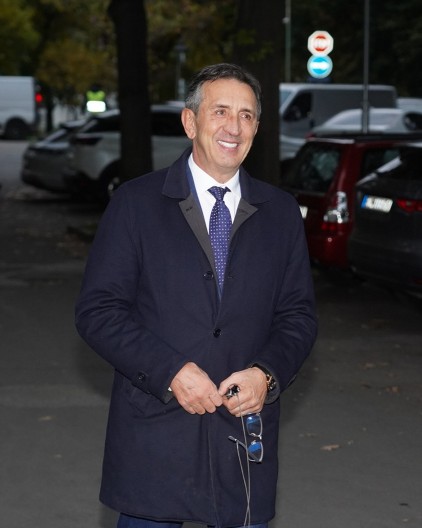 ŽIKA JAKŠIĆ SE BORI ZA SVAKI DAN! Evo gde se trenutno nalazi i u kakvom je zapravo stanju, procurio i snimak! (VIDEO)