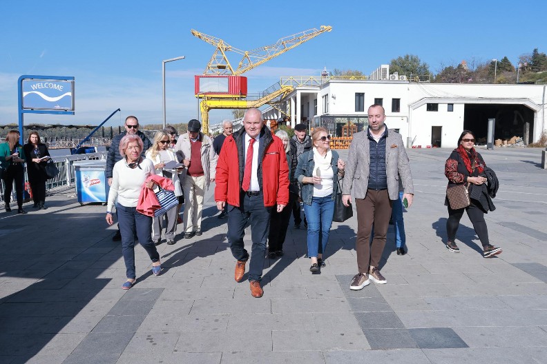 VRAČARSKI SENIORI NA KRSTARENJU DUNAVOM I SAVOM