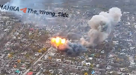 VAZDUŠNI PAKAO KOD KRASNOARMEJSKA: Ruske bombe zatrpale ukrajinske položaje! (VIDEO)