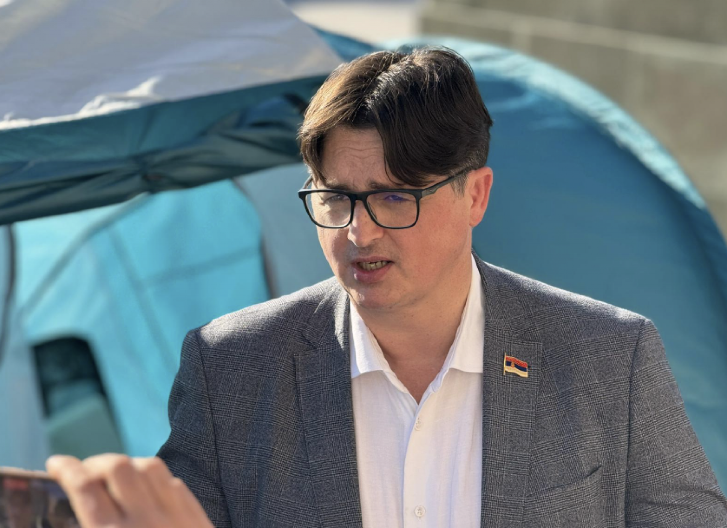 MRDIĆ: Očigledno je da Dolovac i Nenadić štite najodgovornije za pad nadstrešnice u Novom Sadu