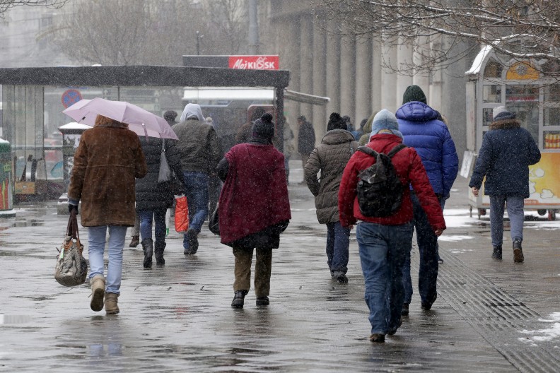 AKO NA MITROVDAN PADA KIŠA Naši preci su verovali da nas čeka duga i hladna zima sa mnogo snega!