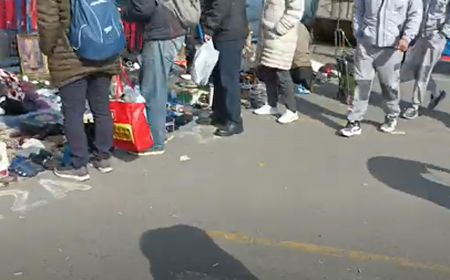 Pronašao stari predmet na buvljaku – šokirao se kada je pronašao šta je pisalo na poleđini