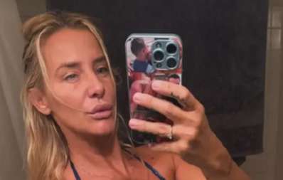 KUPAĆI JEDVA PREKRIO INTIMNE DELOVE! Milica Dabović pokazala telo i tetovaže u kupatilu bez imalo blama (FOTO)