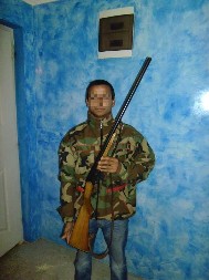 UBICA IZ LESKOVCA IPAK ŽIV, CELO SELO TRAGA ZA NJIM Mrtvu ženu stavio u zamrzivač, pa pobegao! (FOTO)