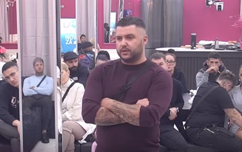 "KO JE BUDE DIRAO IMAĆE PROBLEM SA MNOM" Asmin promenio ploču, stao u zaštitu Aneli Ahmić!